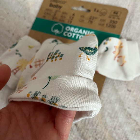 Organic cotton baby hat and mittens - Picture 2 of 7